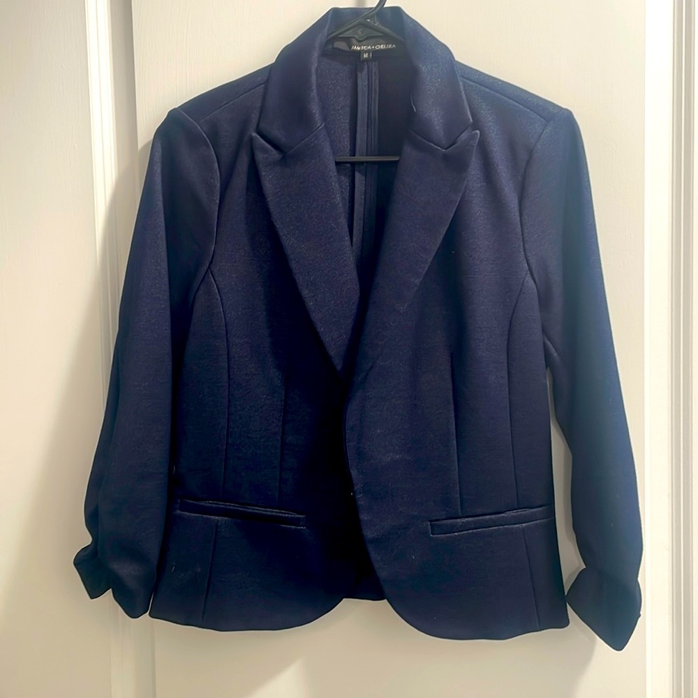Amanda + Chelsea Blazer in Navy